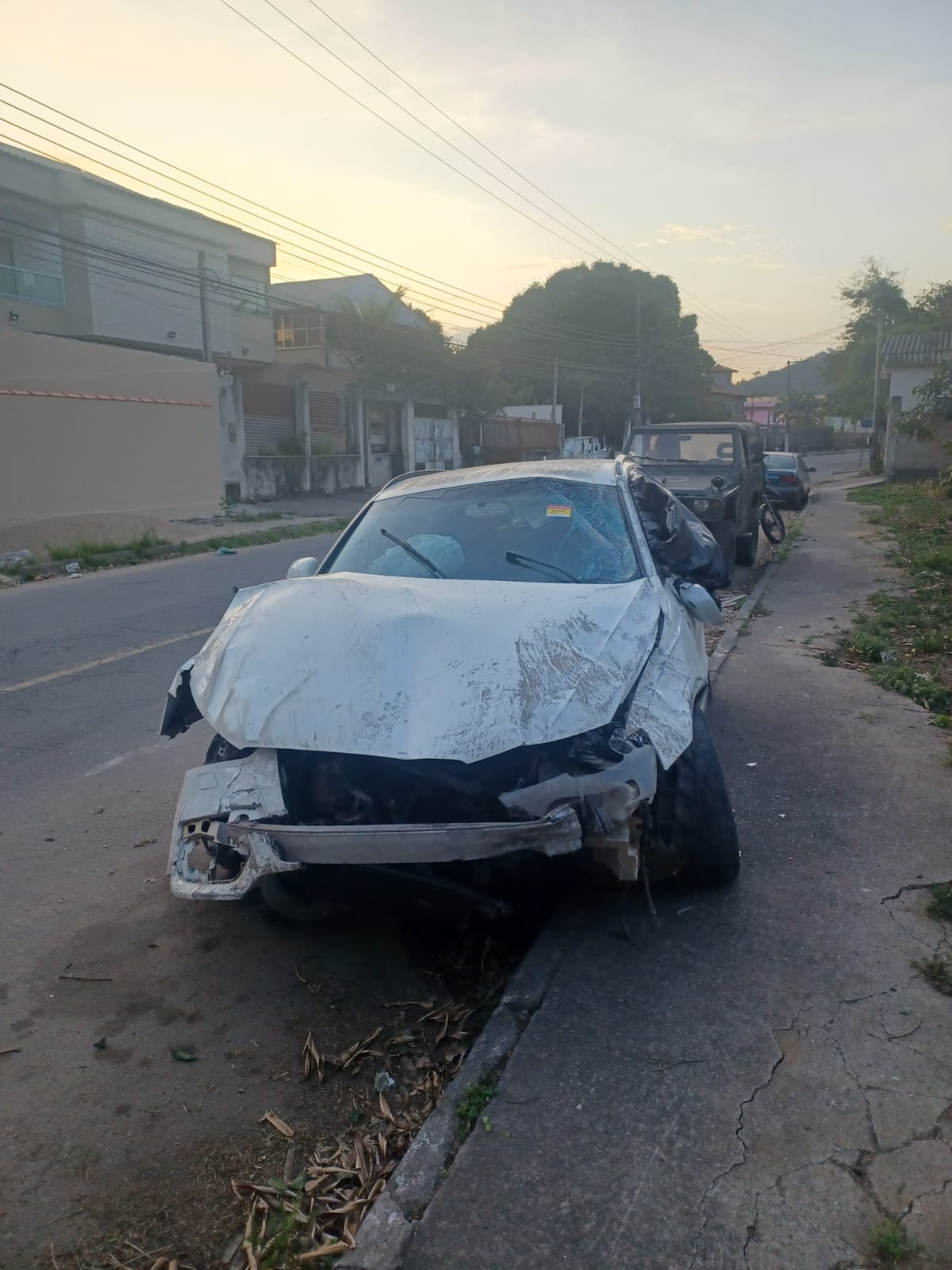 Unidade de Guarda Comunitária retira quase 60 veículos abandonados das ruas de Volta Redonda em agosto