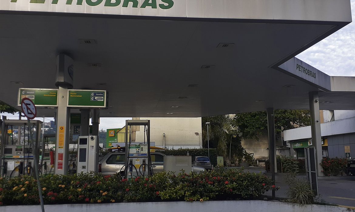 Petrobras anuncia redução no preço do diesel