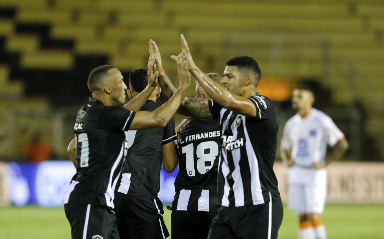 Botafogo vence de virada em 1ª partida da final da Taça Rio