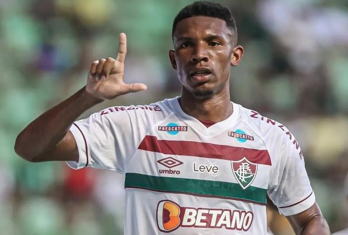 Lelê brilha e Flu vence o América Mineiro fora de casa