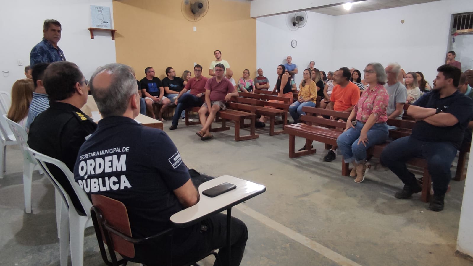 Ordem Pública e forças de segurança fazem reunião com moradores do Morada da Colina, em Volta Redonda