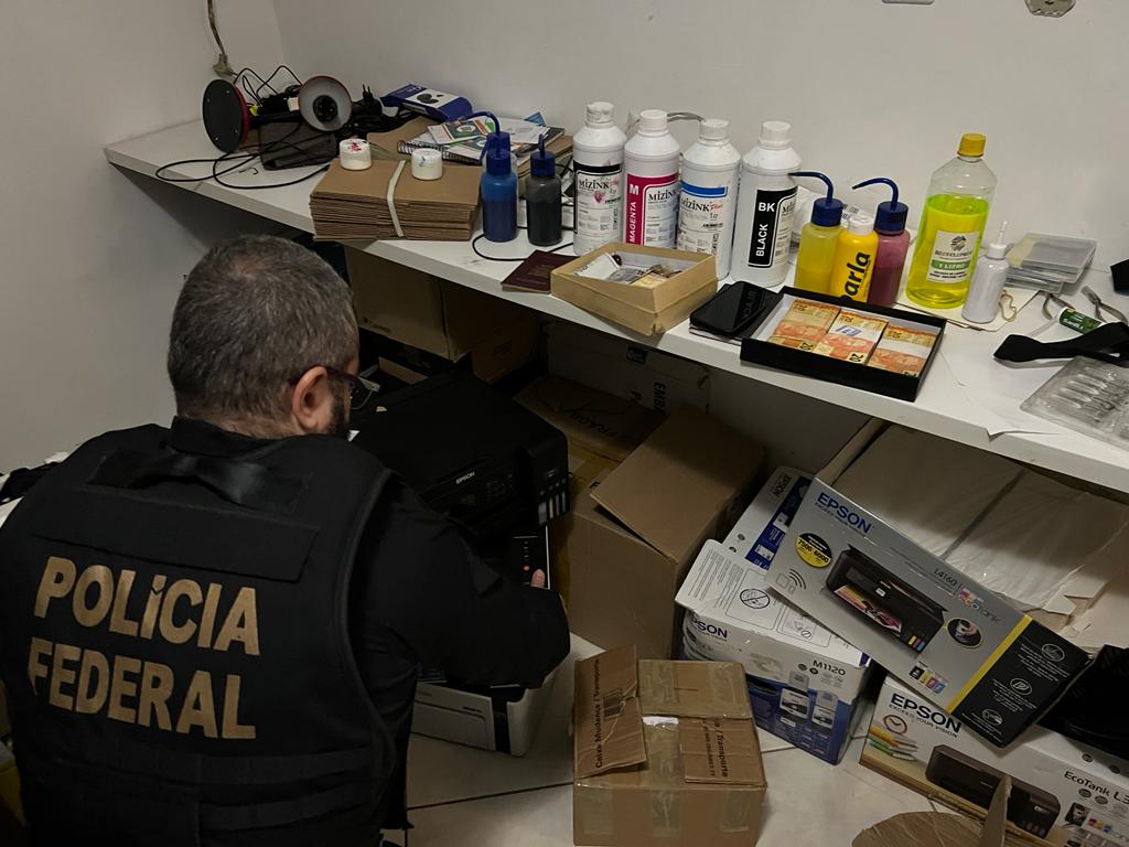 PF deflagra operação contra a falsificação e comércio de cédulas falsas, na Baixada Fluminense