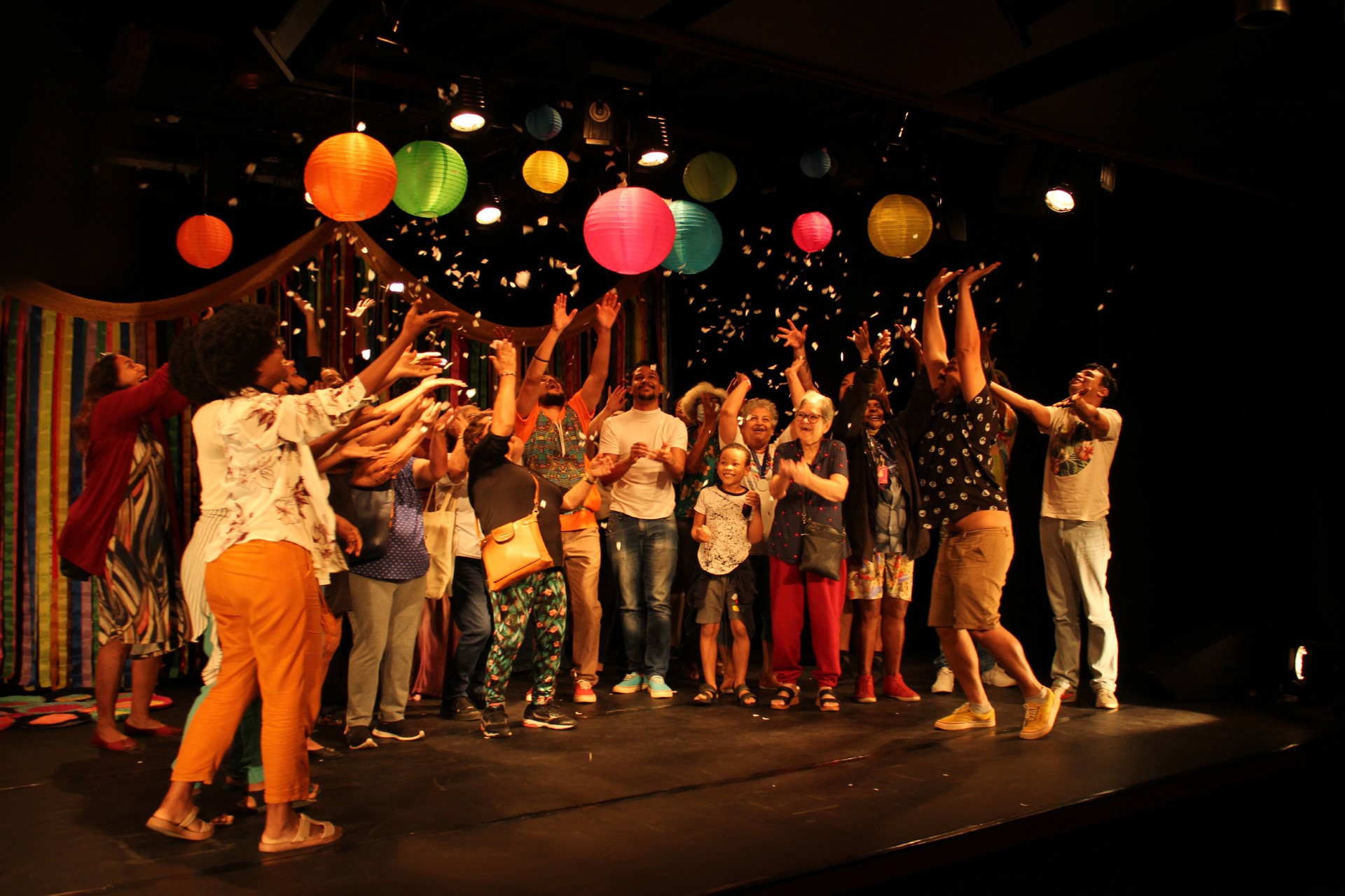 Teatro Rosinha de Valença recebe Encontro de Contadores de Histórias