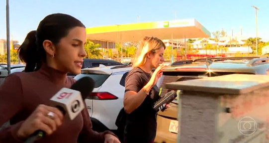 Esposa de Gustavo Tututa se esquiva de reportagem sobre gratificação secreta na Câmara do RJ