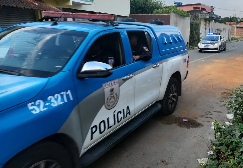 Operação policial conjunta mira o tráfico de drogas no distrito da Califórnia, em Barra do Piraí