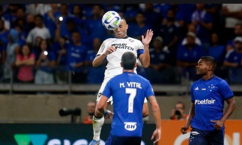 Brasileirão: Botafogo empata com Cruzeiro e amplia vantagem na liderança