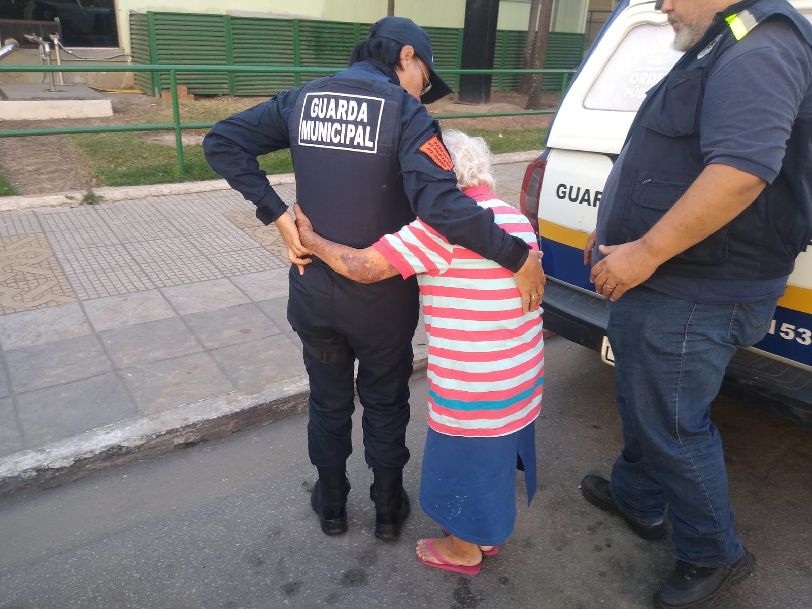 Patrulha do Idoso de Volta Redonda socorre mulher de 93 anos após denúncia