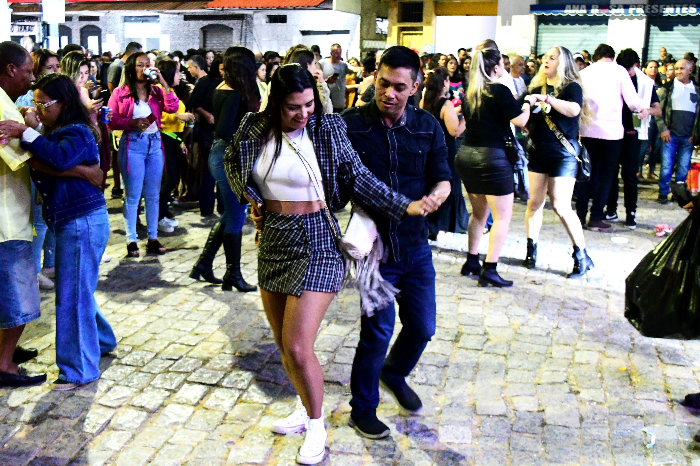 Festa de Engenheiro Passos começa nesta quarta-feira; sexta-feira tem The Feevers