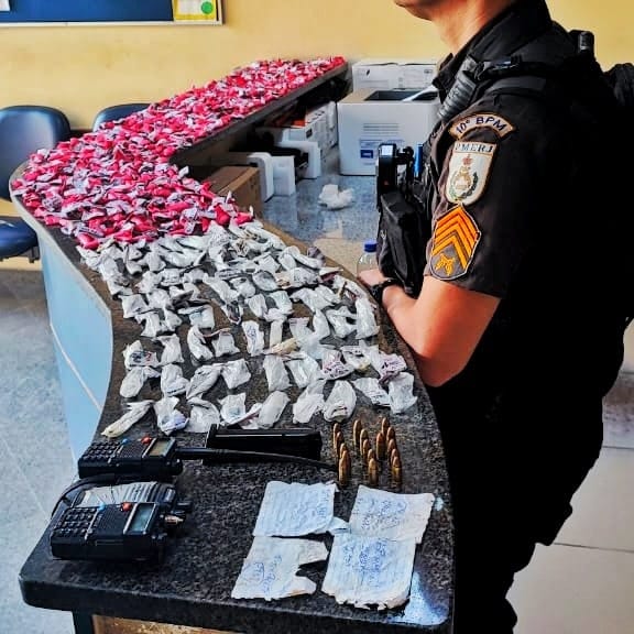 Valença: Polícia apreende drogas e equipamentos em Barão de Juparanã