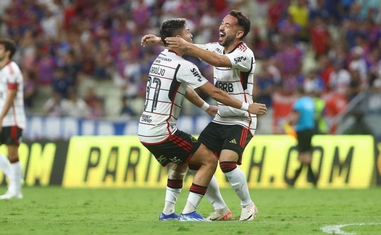 Flamengo volta a vencer no Brasileirão