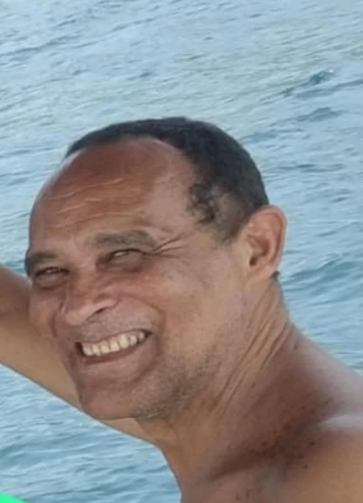 Vítimas de naufrágio são resgatadas em Angra; morador de VR é encontrado morto