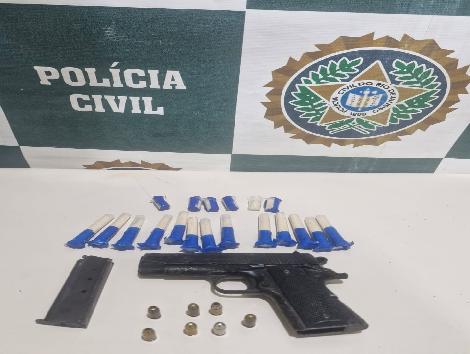 Homem é preso por tráfico de drogas e porte ilegal de arma de fogo em Pinheiral