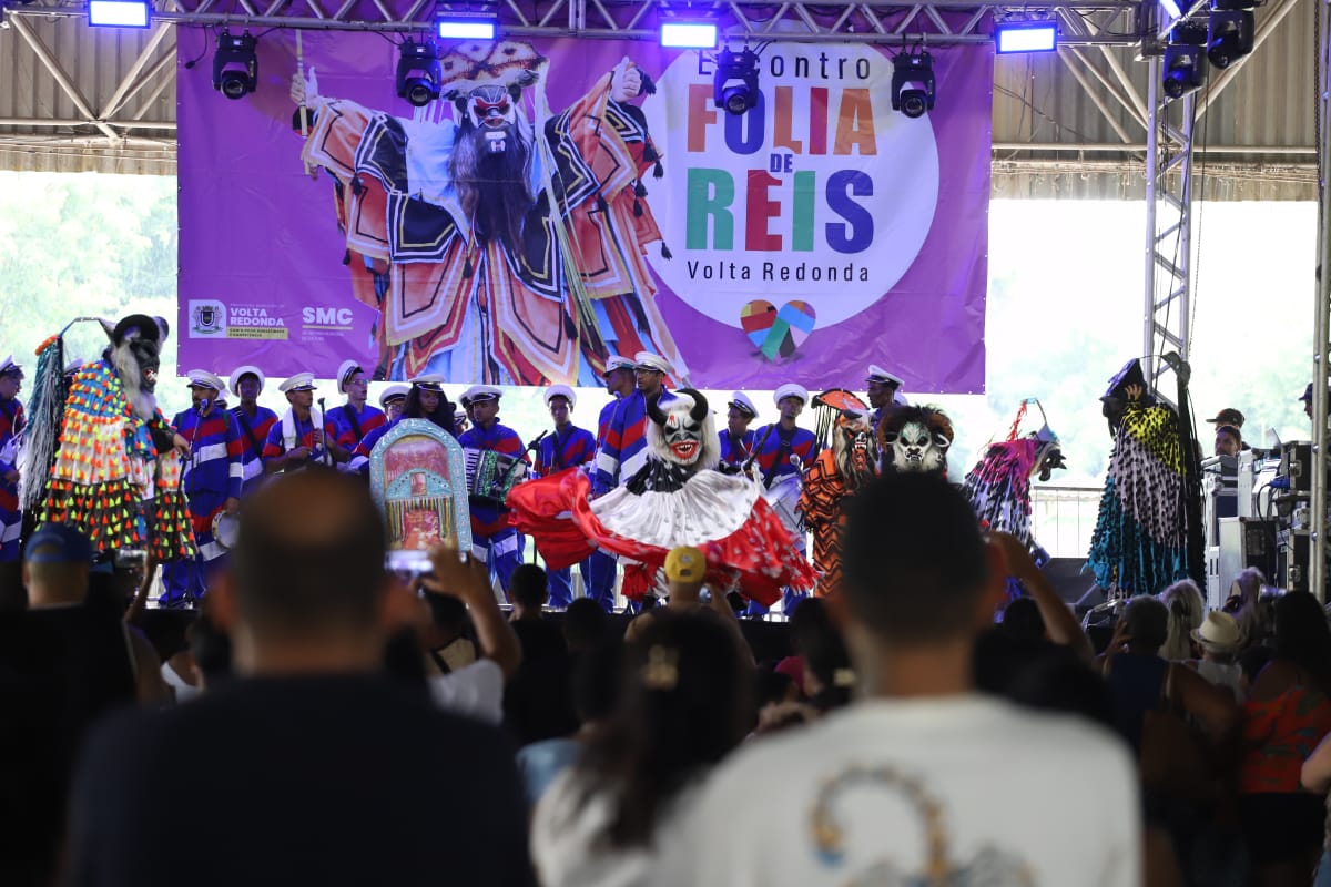 Encontro de Folia de Reis recebe dezenas de grupos em Volta Redonda