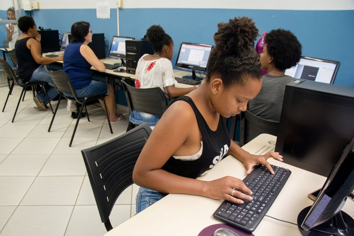 Volta Redonda abre inscrições para oficinas gratuitas de informática nos Cras