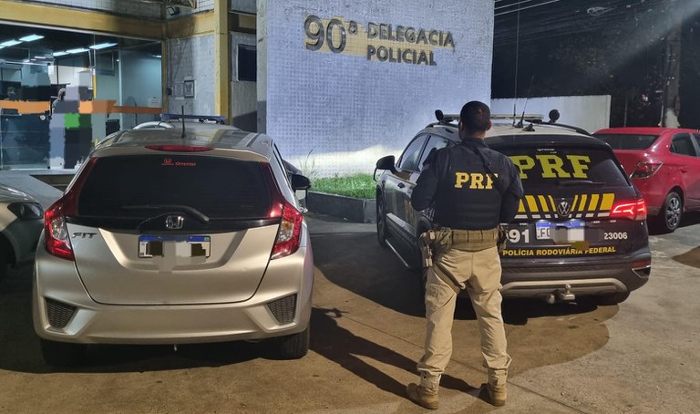 PRF recupera veículo clonado em Barra Mansa