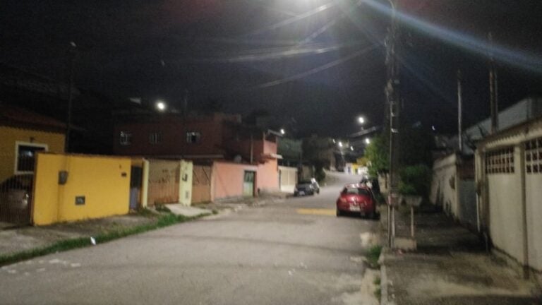 Homens encapuzados aterrorizam moradores de bairro em Resende