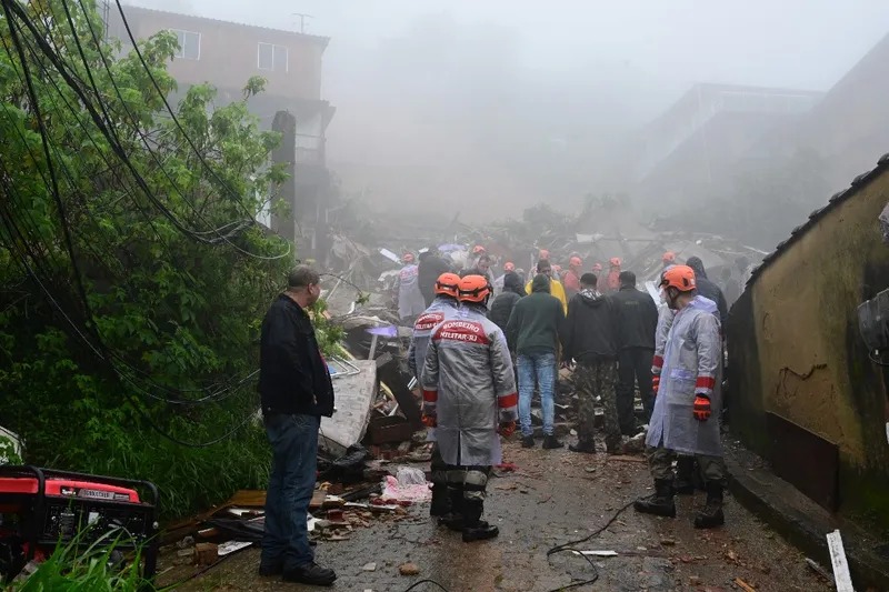 Temporal deixa 7 mortos no estado do Rio de Janeiro