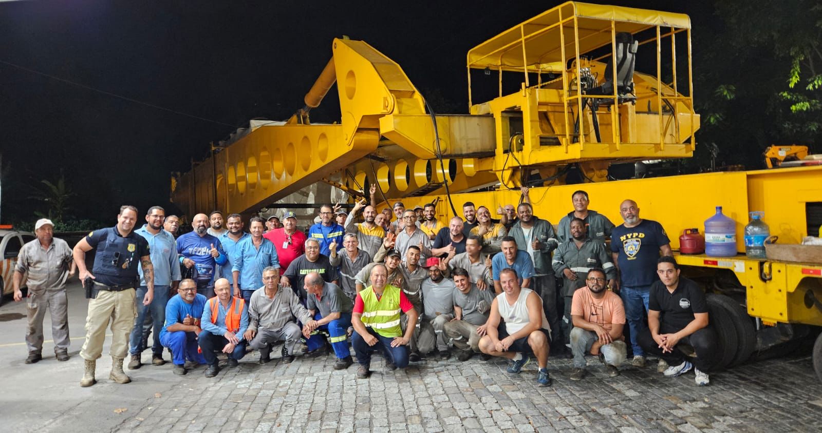 Carga especial é removida e pista sentido Rio é liberada na Via Dutra