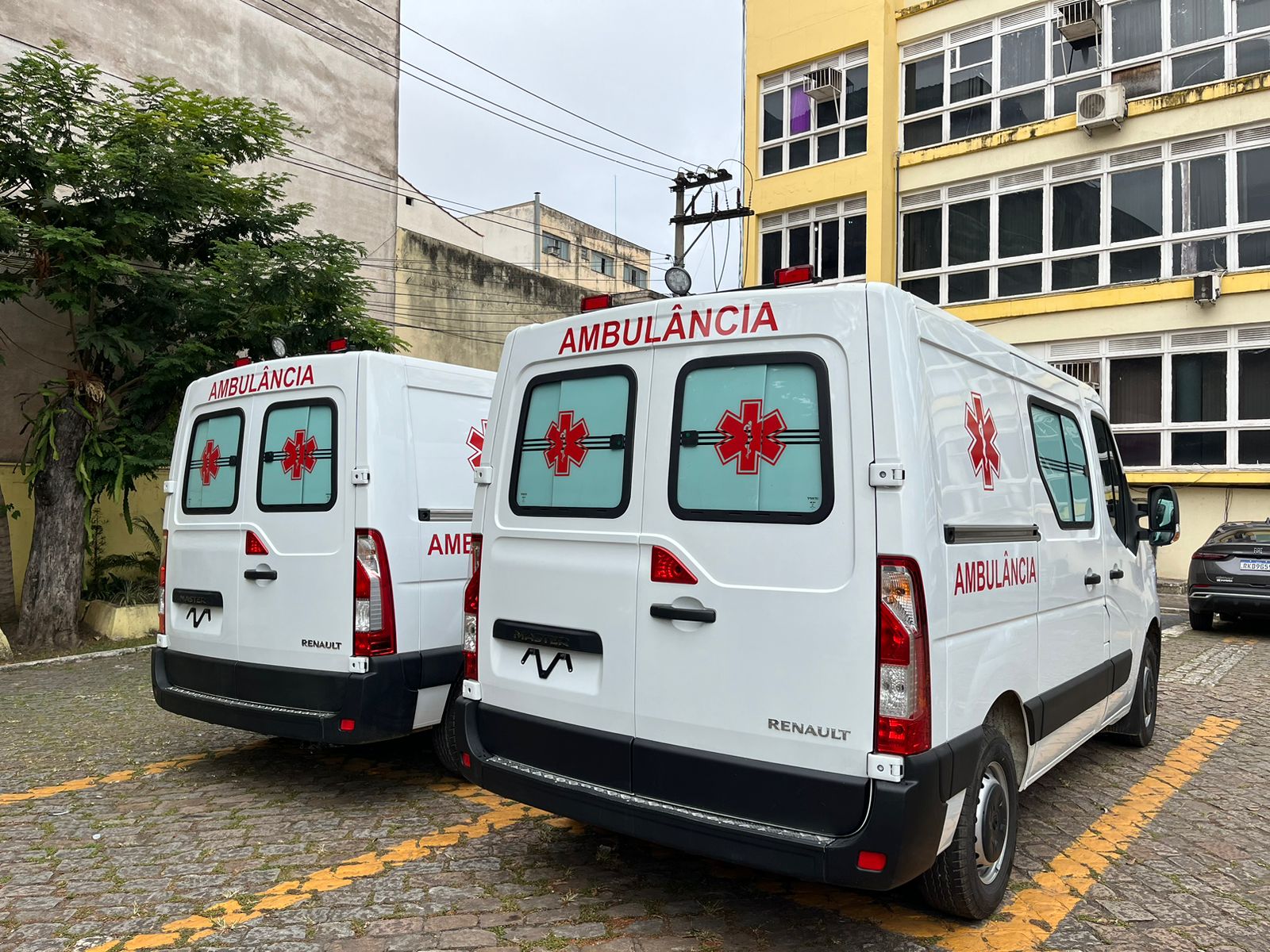 Saúde de Volta Redonda ganha reforço de duas novas ambulâncias