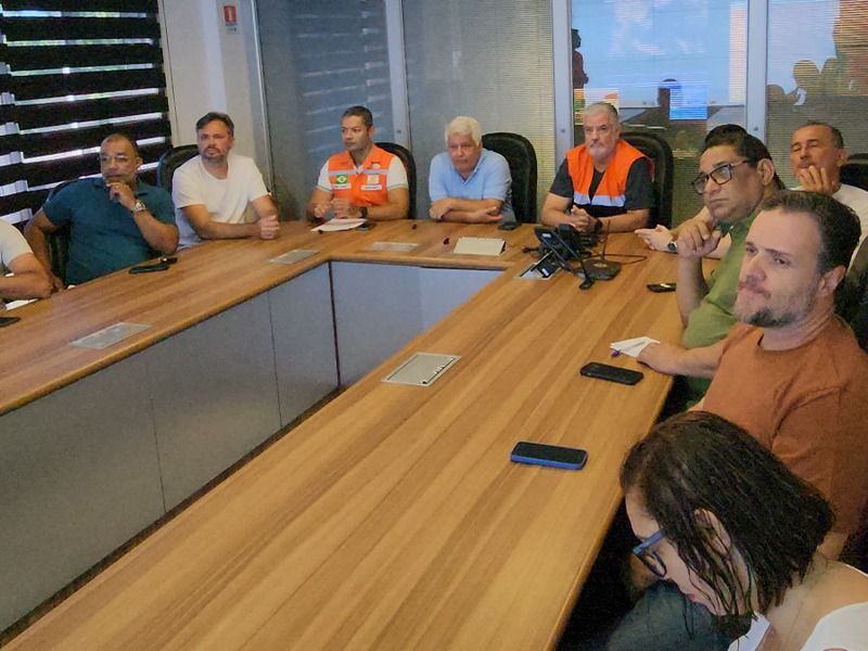 Reunião discute medidas para enfrentar a escassez de água em Angra