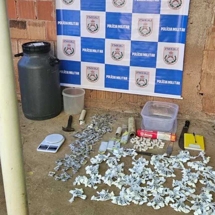 PM descobre depósito de drogas em Valença após denúncia anônima