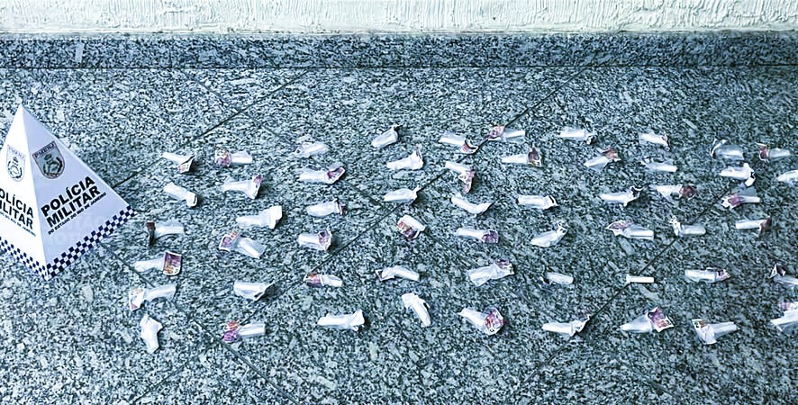 Polícia Militar apreende drogas após denúncia em Barra do Piraí