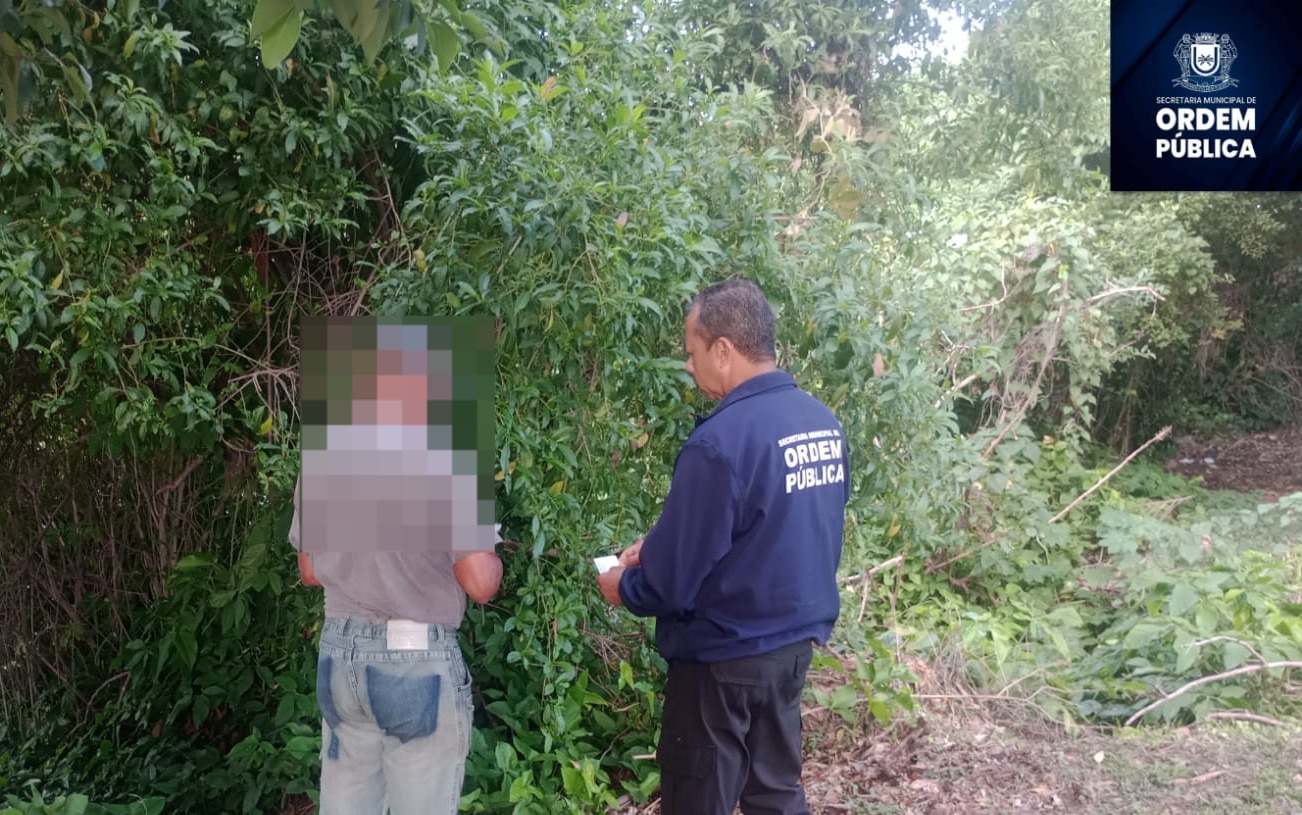 Idoso é detido em Volta Redonda por ato obsceno após denúncia em grupo de WhatsApp