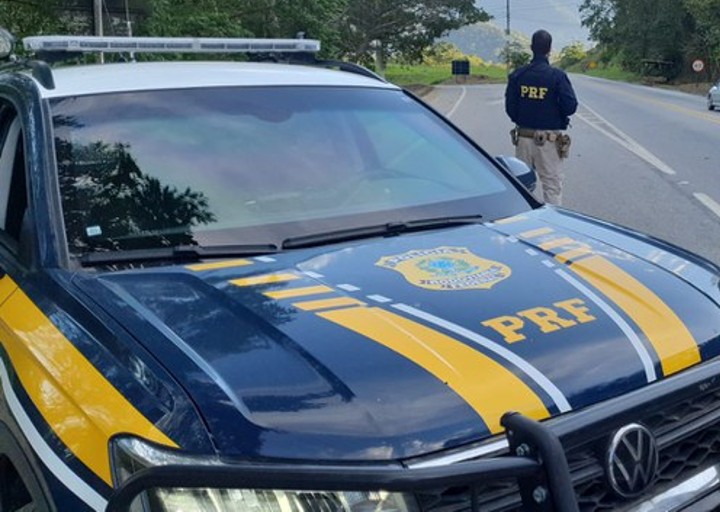 Colisão frontal deixa três feridos na Rio-Santos, em Angra dos Reis