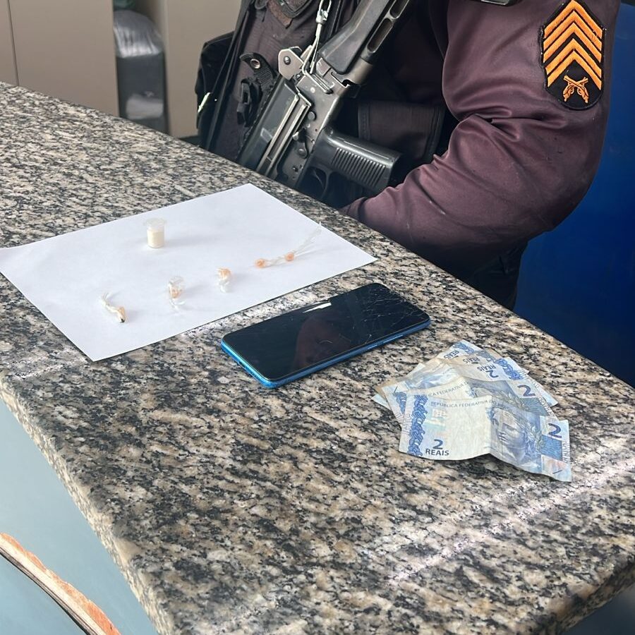 Sacode Polícia: Jovem roda por tráfico de drogas em Barra Mansa