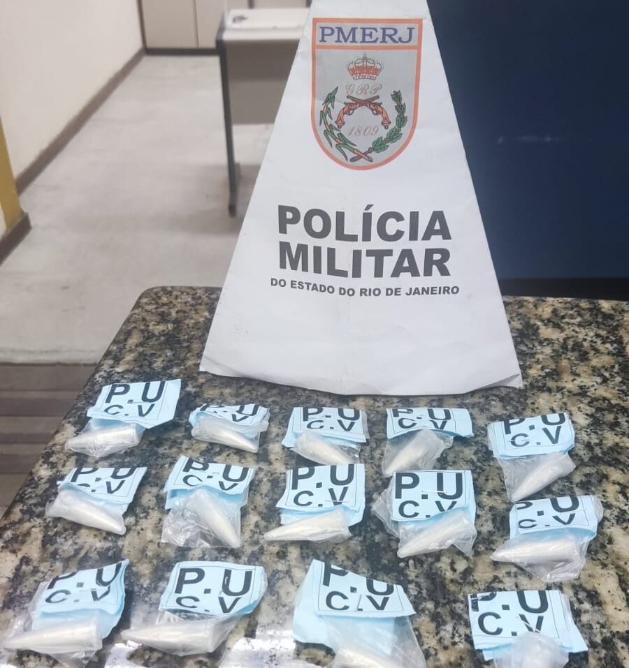 Polícia Militar apreende cocaína escondida sob caminhão em Paraíba do Sul