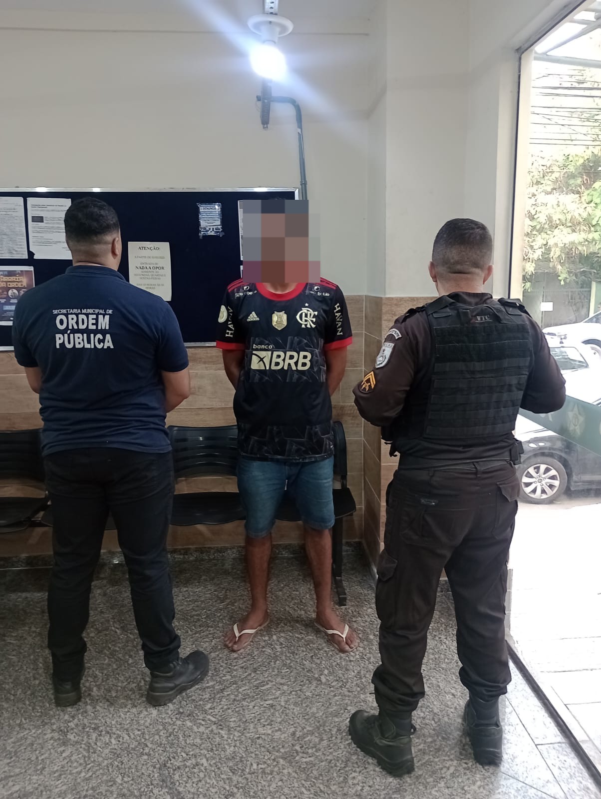 Homem em situação de rua, suspeito de agredir funcionário dos Correios, é preso em Volta Redonda