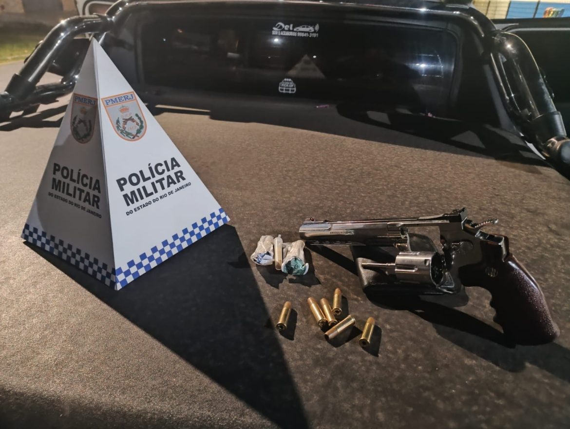 Motorista é detido em Itatiaia por embriaguez e porte de drogas após denúncia de manobras perigosas