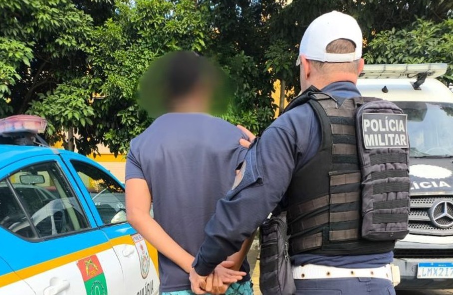 Dois foragidos da Justiça em Valença são presos em operação da Polícia Rodoviária em Piraí