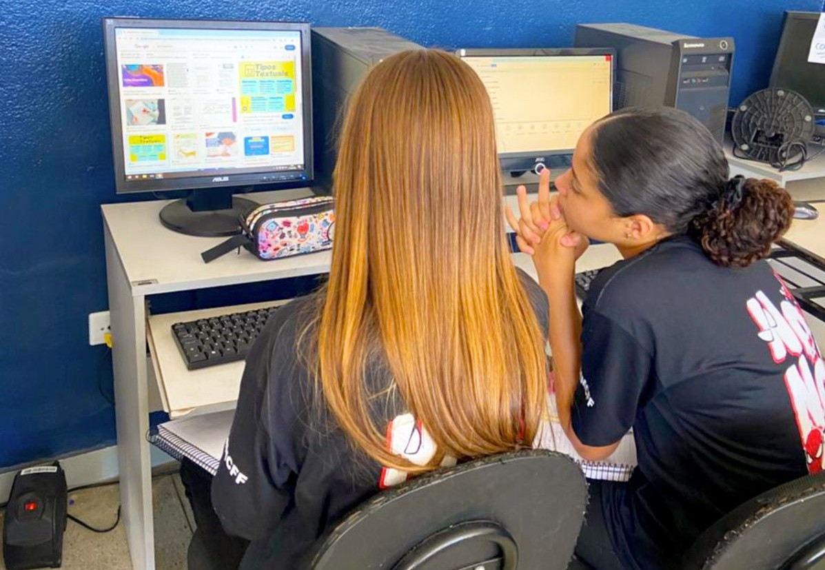 Projeto de reforço escolar oferece aulas diferenciadas para alunos de Pinheiral