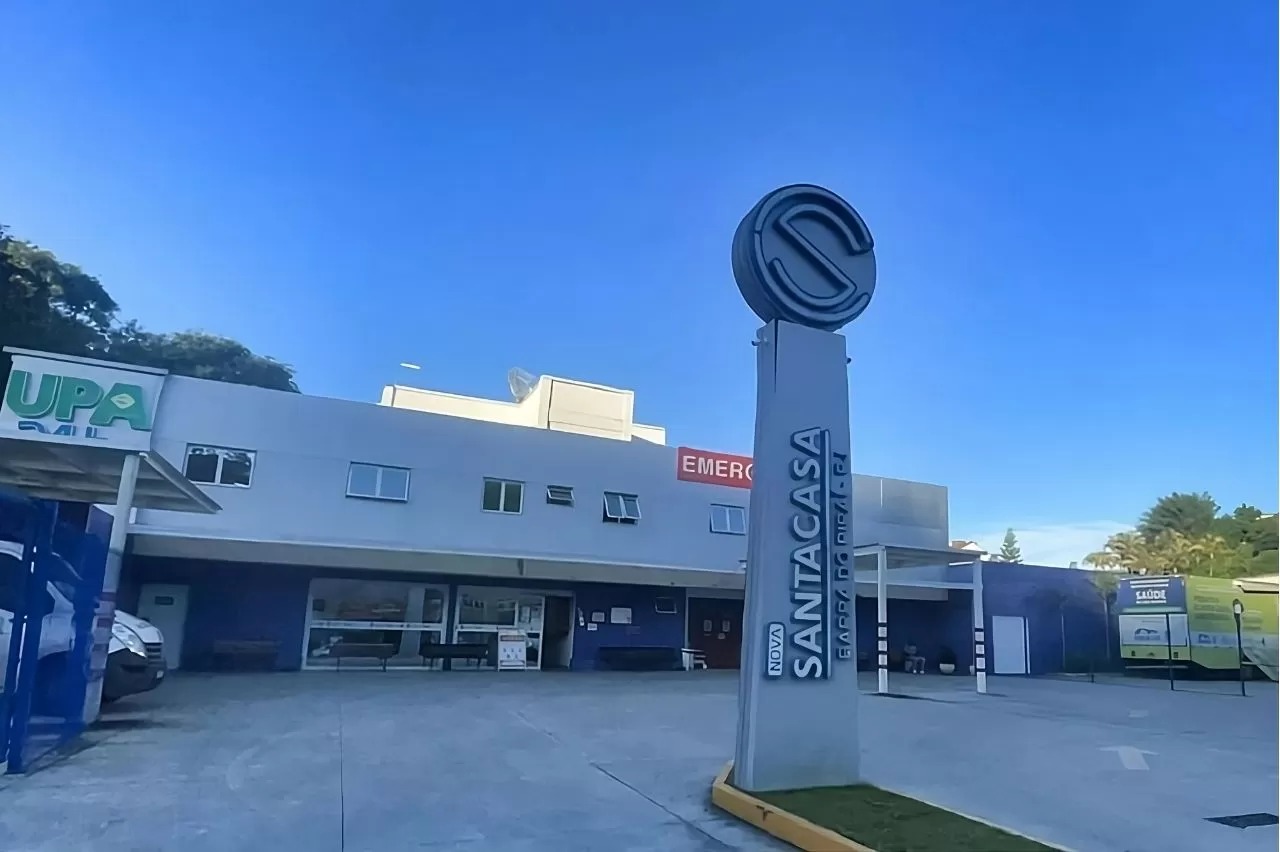 Caminhão desgovernado mata idoso prensado em Barra do Piraí
