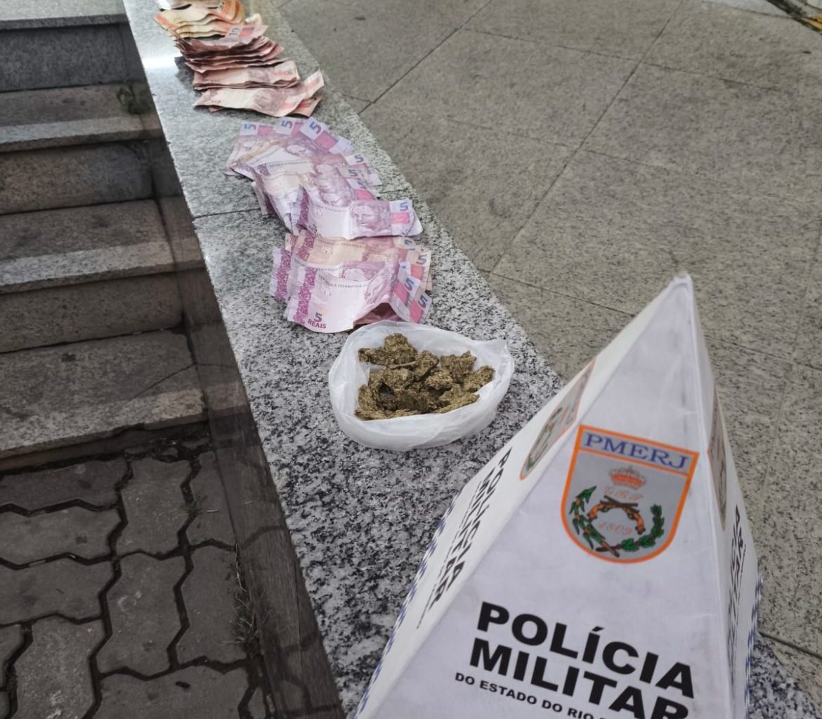 Em menos de 12 horas, quatro homens são presos por tráfico de drogas em Três Rios