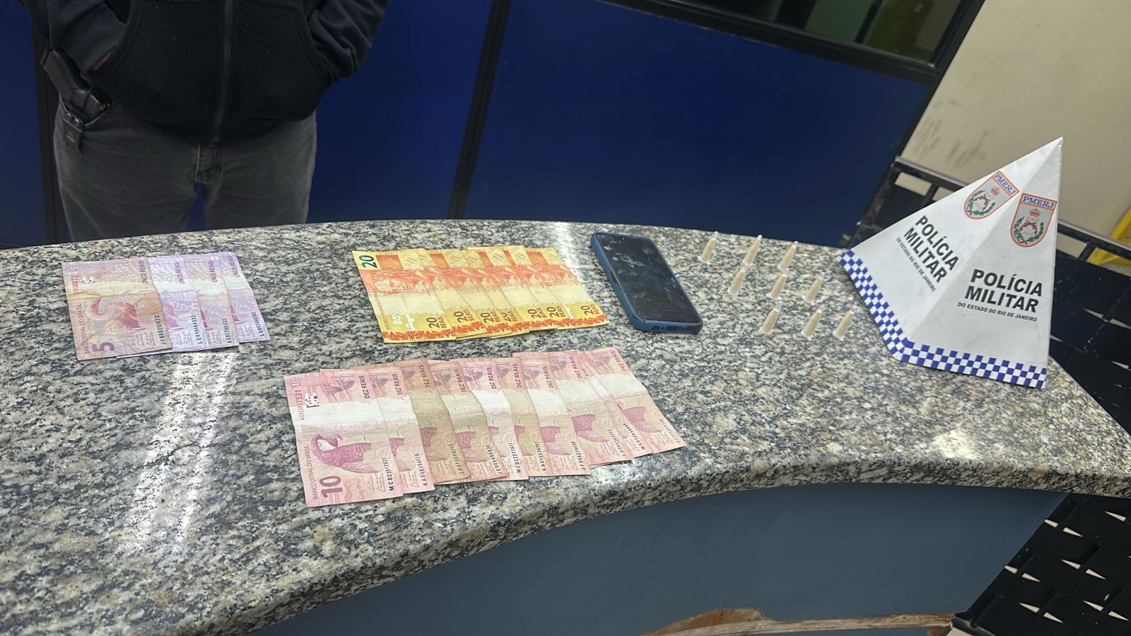 Adolescente é apreendido por associação ao tráfico em Barra Mansa