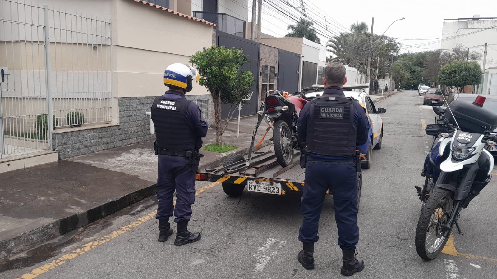 Guarda Municipal apreende duas motos adulteradas em Volta Redonda