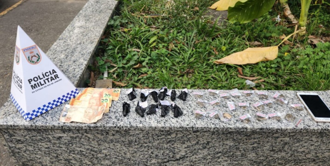 Adolescente é apreendido por suspeita de tráfico em Resende