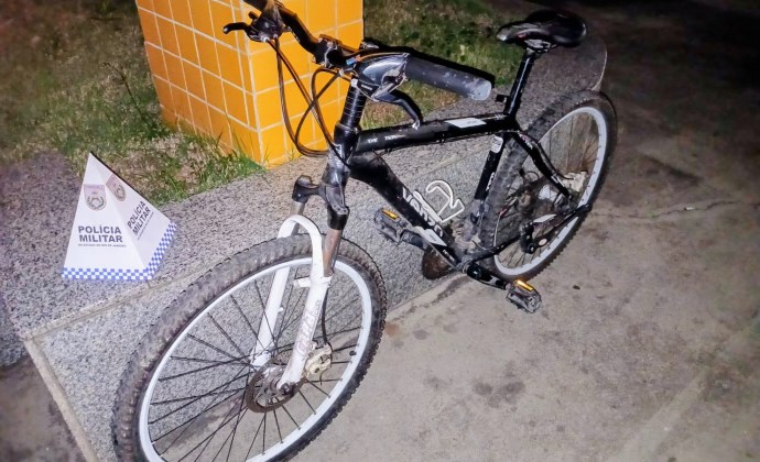 Jovem reincidente é preso em flagrante após furtar bicicleta em Pinheiral