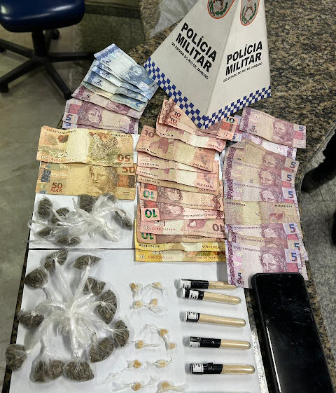 Suspeito é preso com drogas enquanto filmava ação policial em Paraíba do Sul