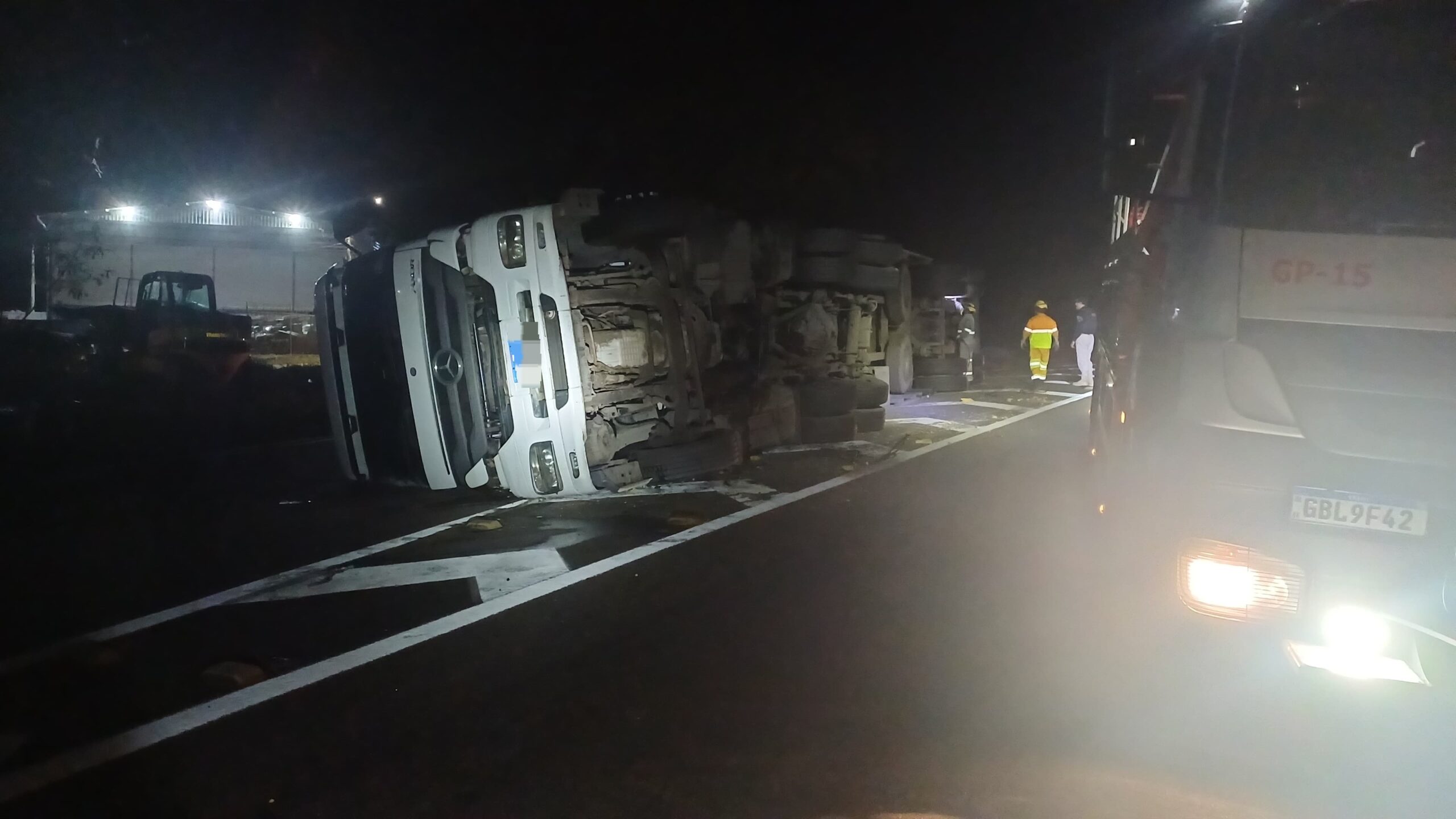 Sexta-feira marcada por uma série de acidentes na Dutra em BM, Resende e Piraí; uma pessoa morreu