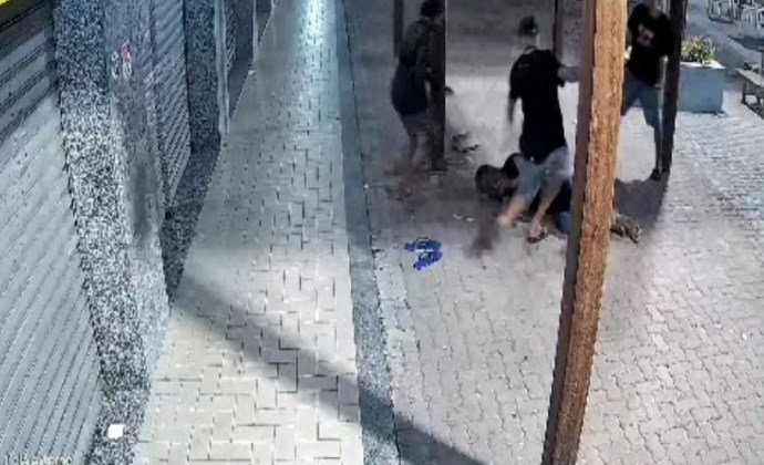Homem em situação de rua é morto a pedradas no Centro de Barra do Piraí