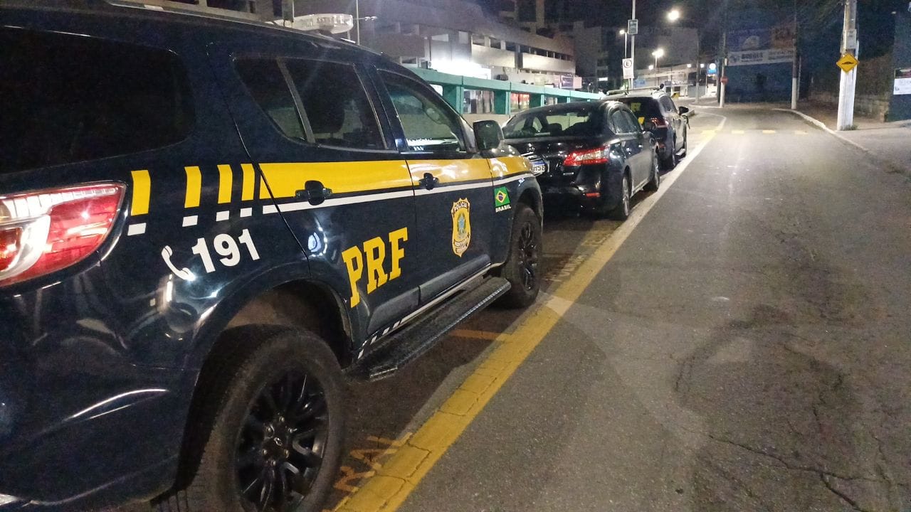 Motorista é preso na Dutra em Itatiaia por uso de documento falso