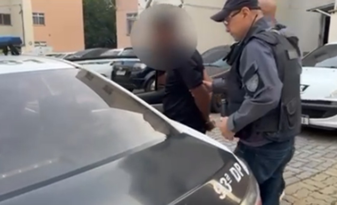 Operações da 93ª DP resultam em prisões e apreensão de drogas em Volta Redonda
