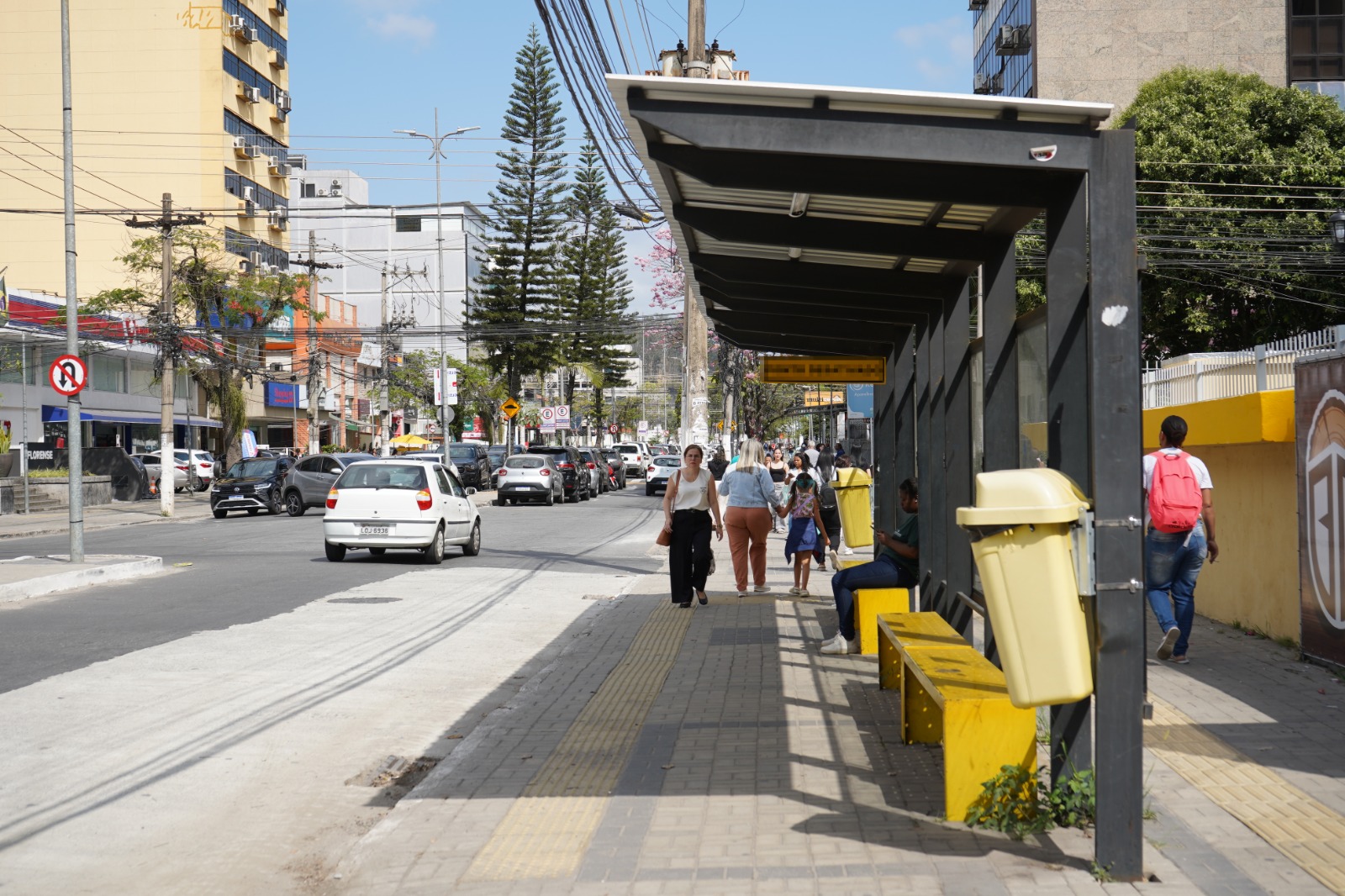 Linhas de ônibus retomam operação na Rua 33