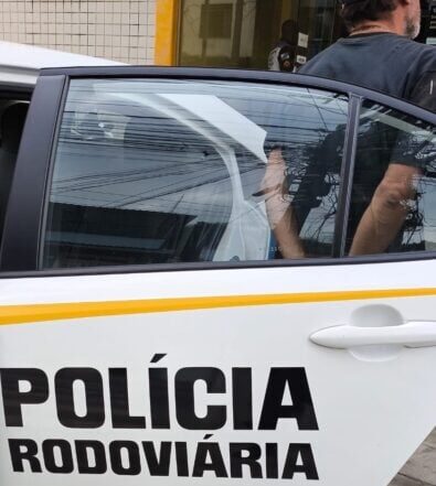 Dupla suspeita de tráfico é flagrada durante patrulhamento do CPRv em Paracambi