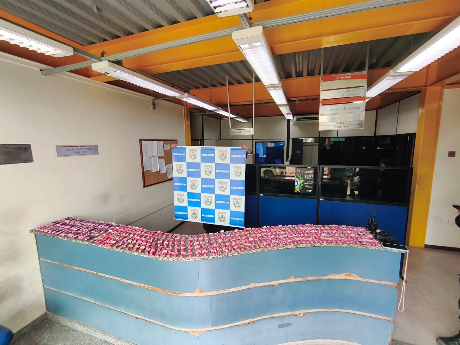 PM estoura armazém do tráfico em Barra Mansa; suspeito de gerenciar tráfico é preso