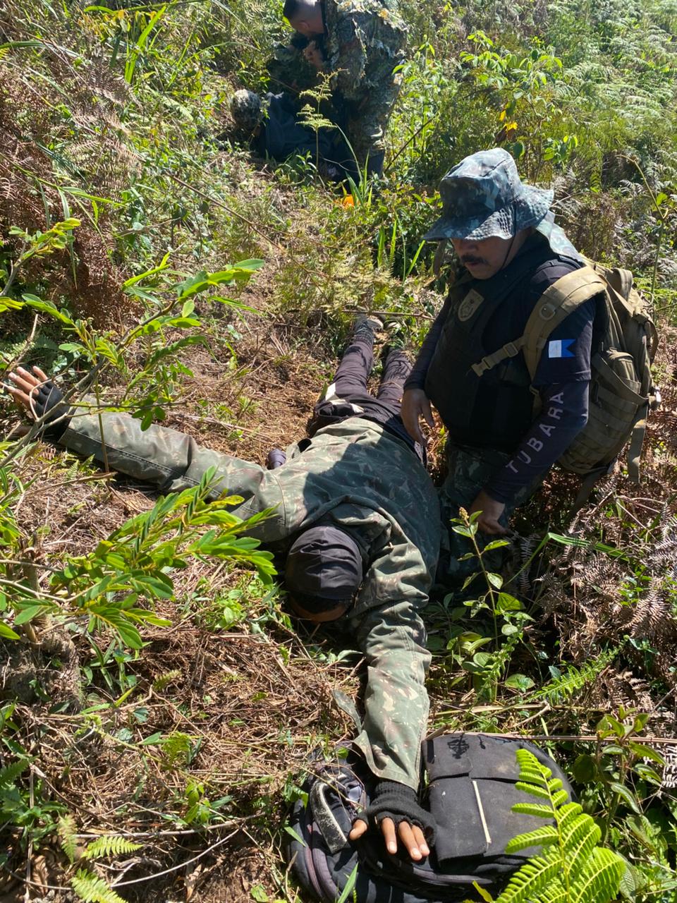 Ação da ‘P2’ do 37º BPM desarticula ponto de tráfico e apreende arma, granada e drogas en Resende