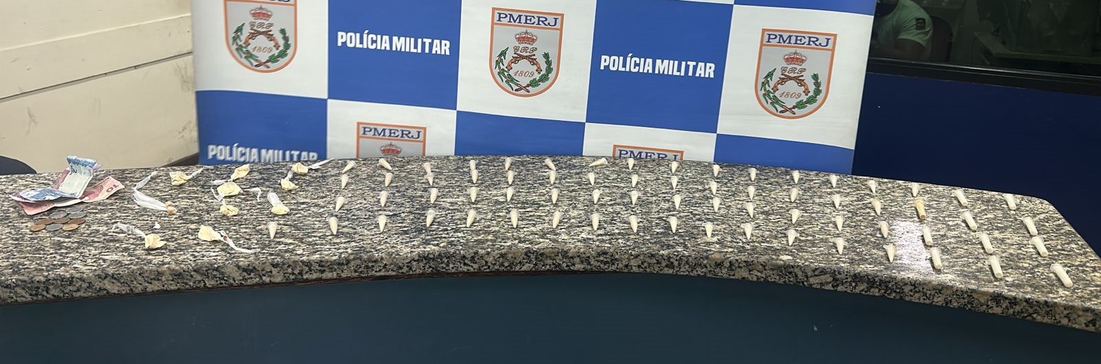 Suspeitos de tráfico são presos em ações distintas em Barra Mansa